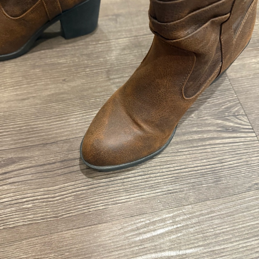 Arizona Jeans Co. Brown Western Ankle Boots with Chunky Heel size 7 - Picture 10 of 11